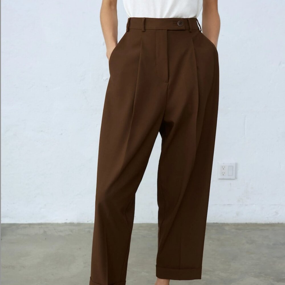 CORDERA Brown “carrot” trousers